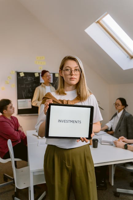 Contenedores modulares de acero en una nave industrial